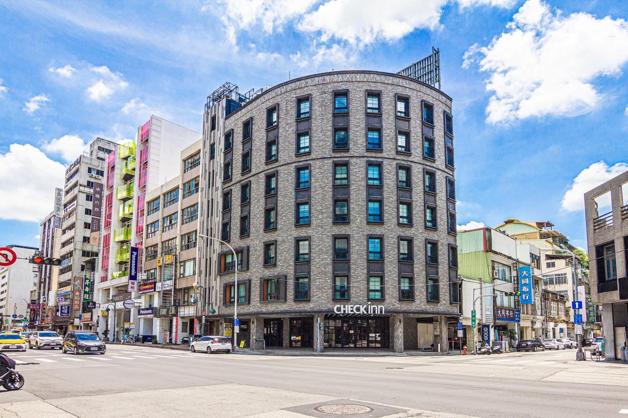 Check Inn Taichung Ziyou Kültér fotó